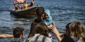 Yunanistan'dan sığınmacılara bariyer planı