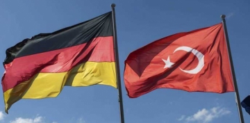 Almanya, 130 ülkeye seyahat uyarısını uzattı