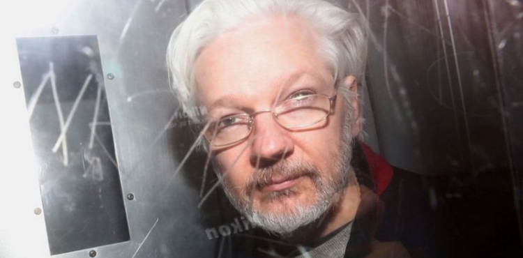 İngiliz mahkemesi ABD'nin Assange'la ilgili iade talebini reddetti