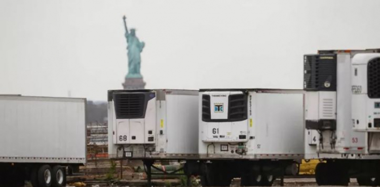 New York'ta yüzlerce ceset, 1 yıldır kamyonlarda bekletiliyor