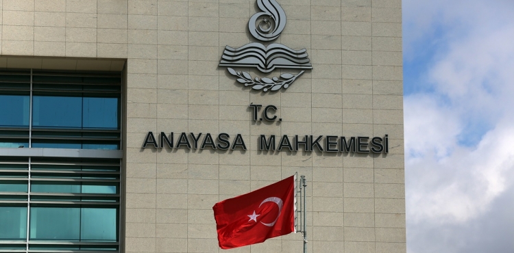 HDP, kapatma davasına ilişkin savunmasını AYM'ye sundu