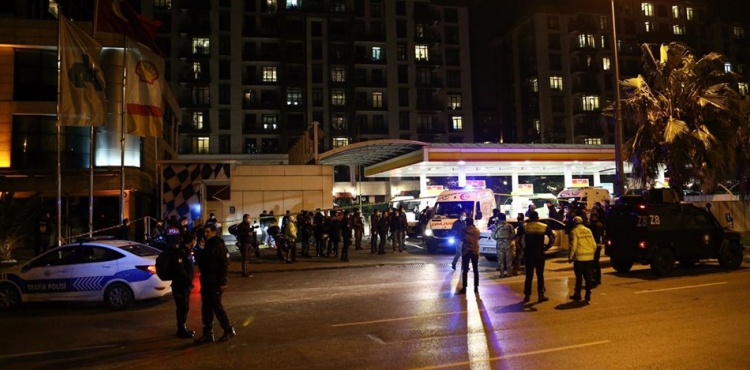 Beyoğlu'nda polise silahlı saldırı