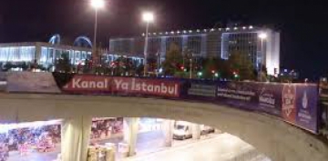 İBB'nin afişleri valilik tarafından kaldırıldı