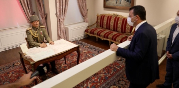İmamoğlu, Zafer Bayramı coşkusunu İstanbullularla yaşadı
