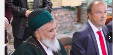Turan Hançerli, sapık şeyh ile yan yana!