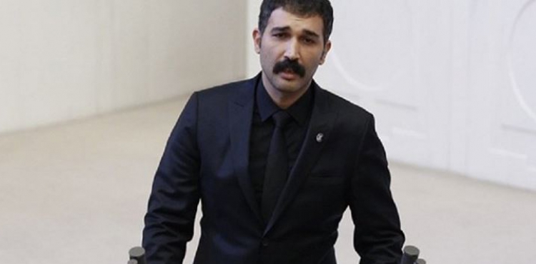 Barış Atay'a saldırı
