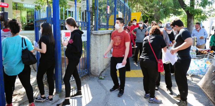 Eğitimde Covid-19 sancısı büyüyor