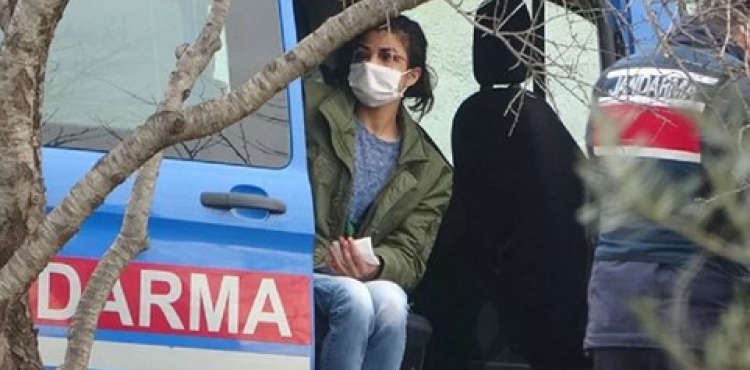 Kendisini sabaha kadar döven kocasını öldürdü!